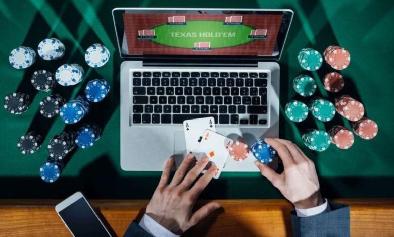 Caribbean Stud Poker ऑनलाइन कैसीनो के खेल